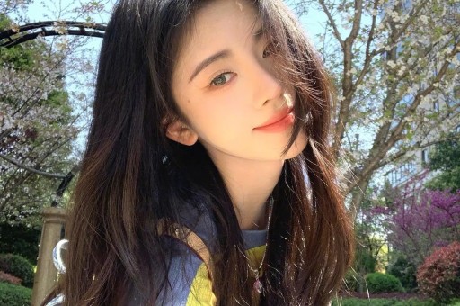 妖股国晟科技午后突然闪崩一度触及跌停！“半年内都不会卖”的鑫多多悄然撤退一季度套现约5000万元 背后“烟团”也在减持“互联网割韭菜战法”再现江湖？